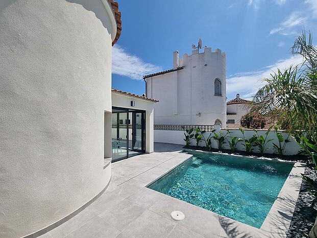 Casa reformada con piscina en una buena zona residencial
