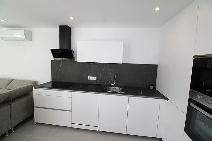 Casa reformada con piscina en una buena zona residencial