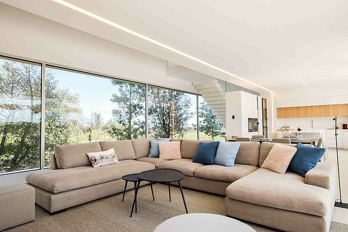 Impresionante villa de diseño en el Golf de Peralada