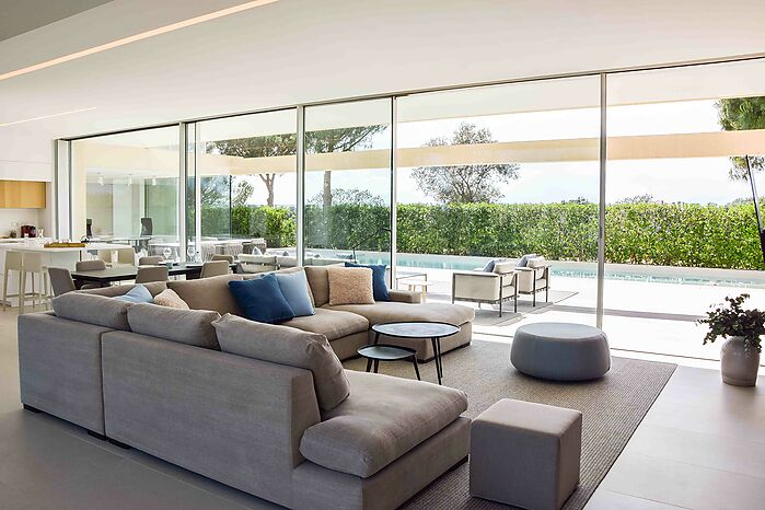 Impresionante villa de diseño en el Golf de Peralada
