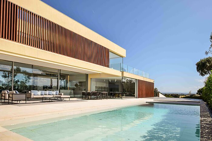 Impresionante villa de diseño en el Golf de Peralada